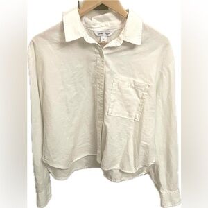 Old Navy white shirt